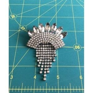 1930s Art Deco Czech Rhinestone Fan Brooch –  Chandelier Waterfall Dangle